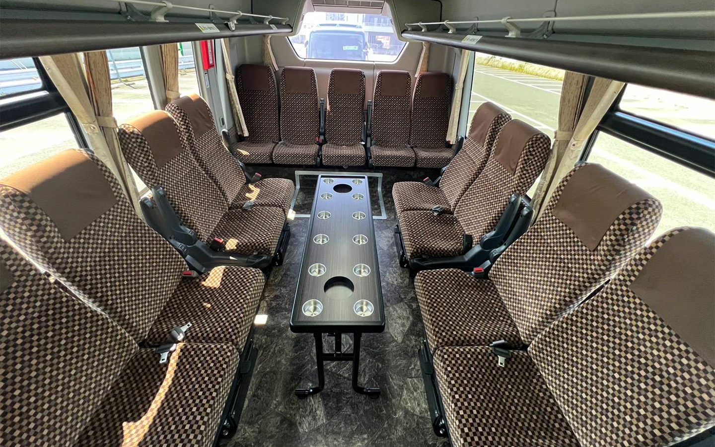 車内